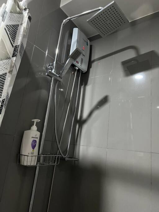 Air Residences - 1Bedroom Unit With Balcony - Wifi & Netflix Manila Dış mekan fotoğraf